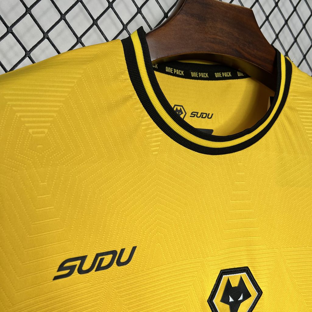 Wolves 1ª Equipación 24/25