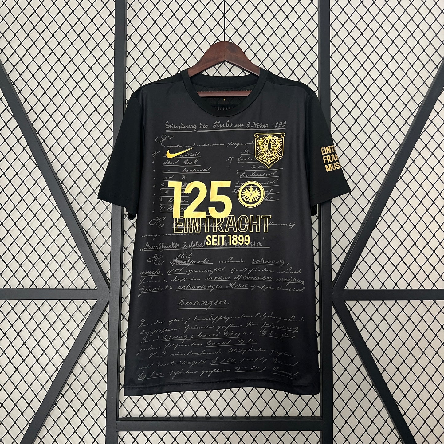Eintracht Frankfurt 125 aniversario Special Edition