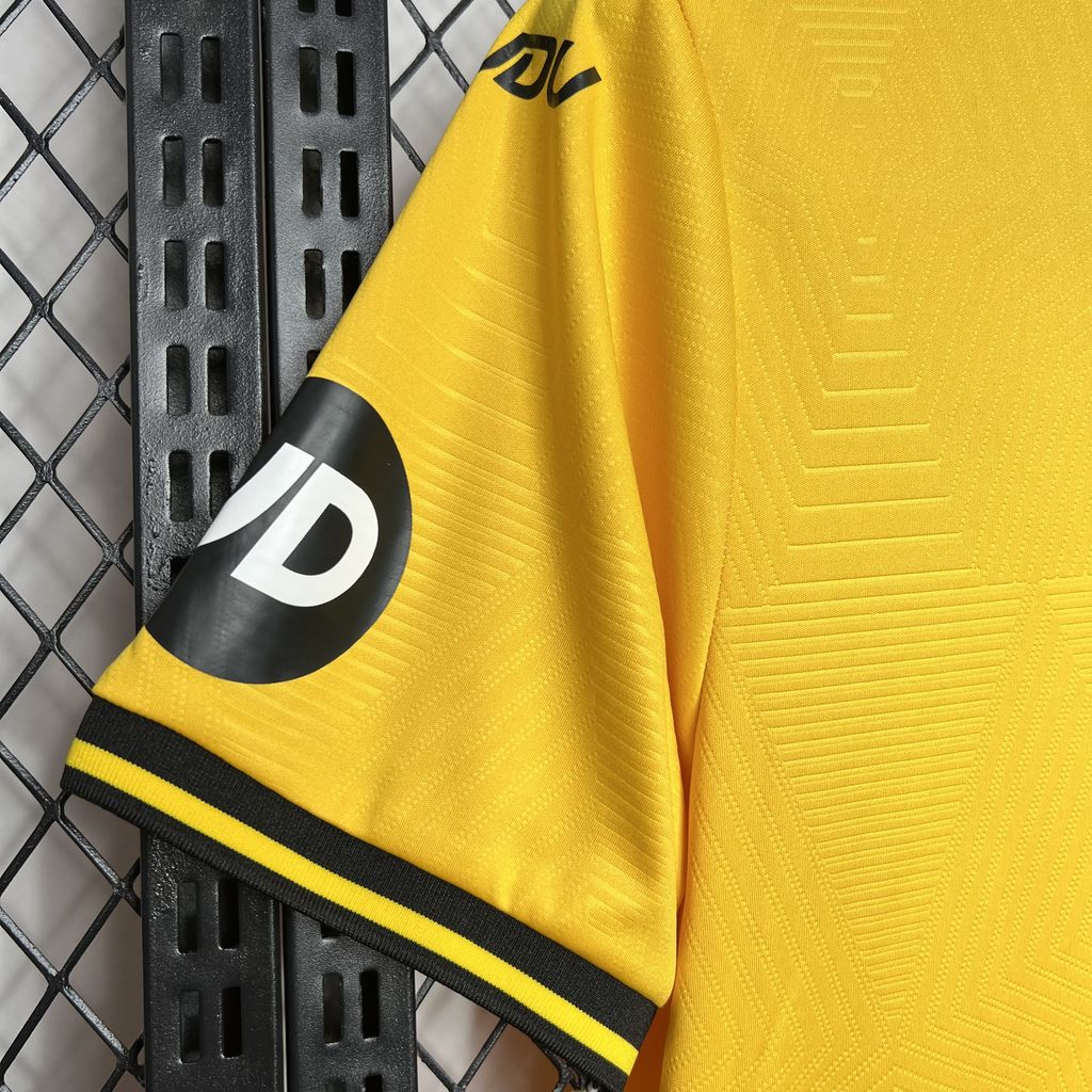 Wolves 1ª Equipación 24/25