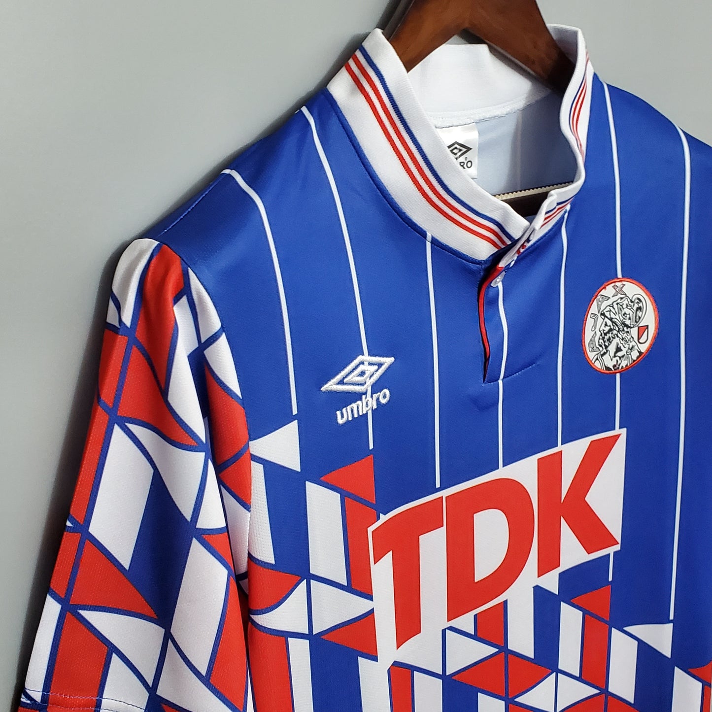 Ajax 1990
