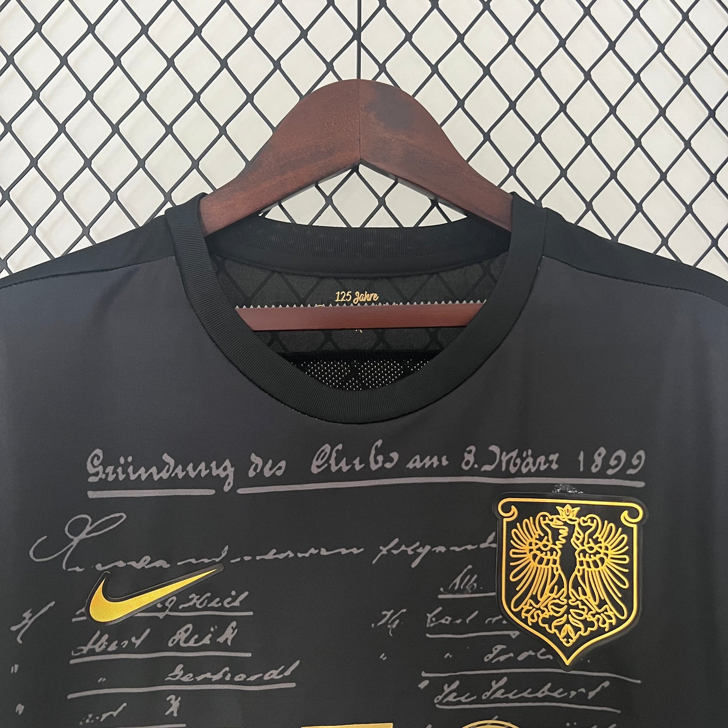 Eintracht Frankfurt 125 aniversario Special Edition