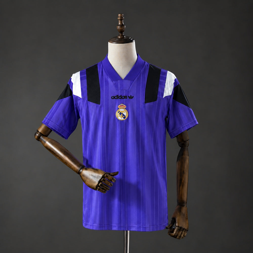 Camiseta retro Real Madrid morada