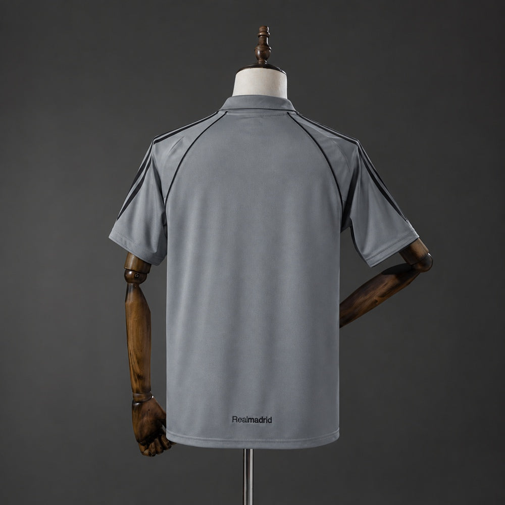 Camiseta Retro Real Madrid 05/06