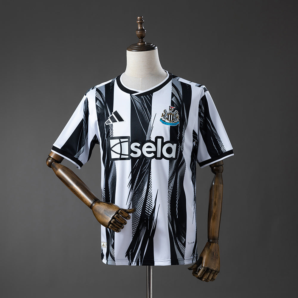 Newcastle 1ª Equipación