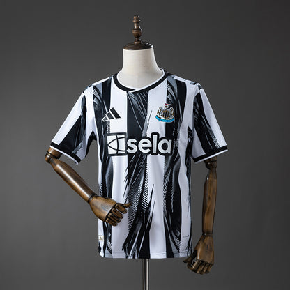Newcastle 1ª Equipación