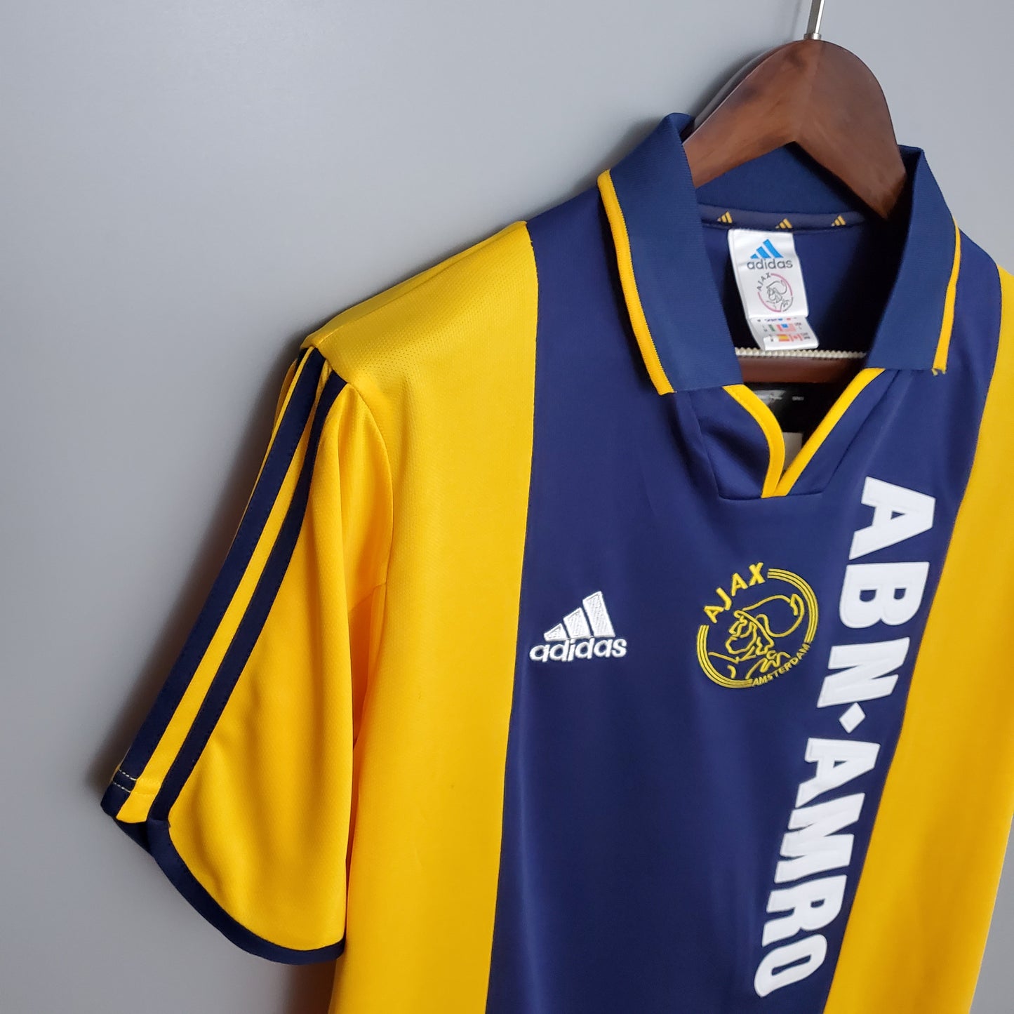 Ajax 00/01