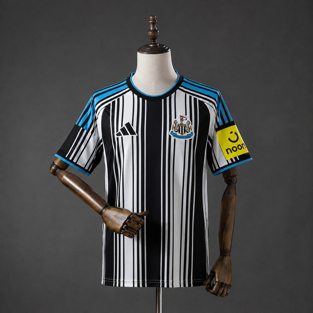 Newcastle 1ª Equipación