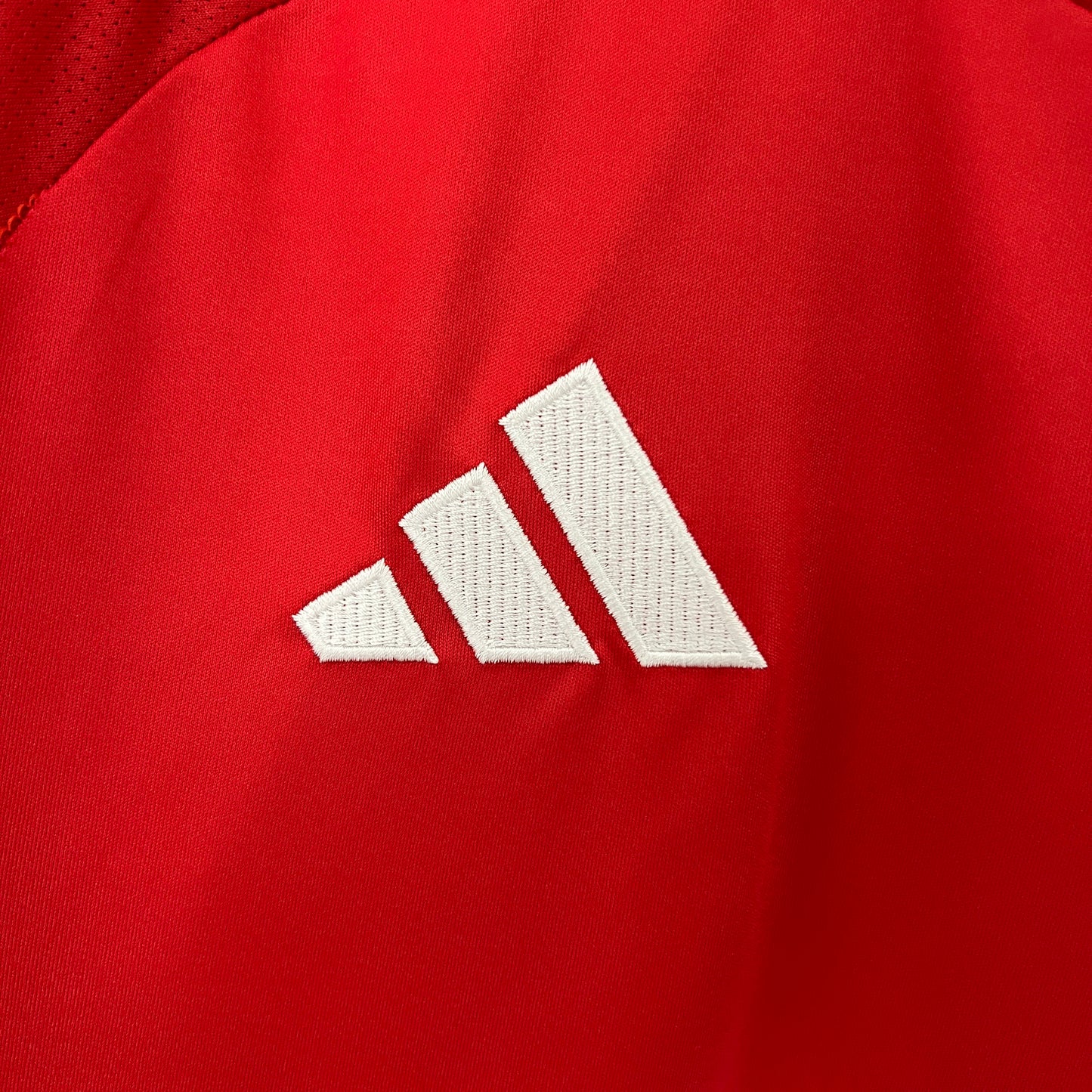 Manchester United 1ª Equipación  24/25