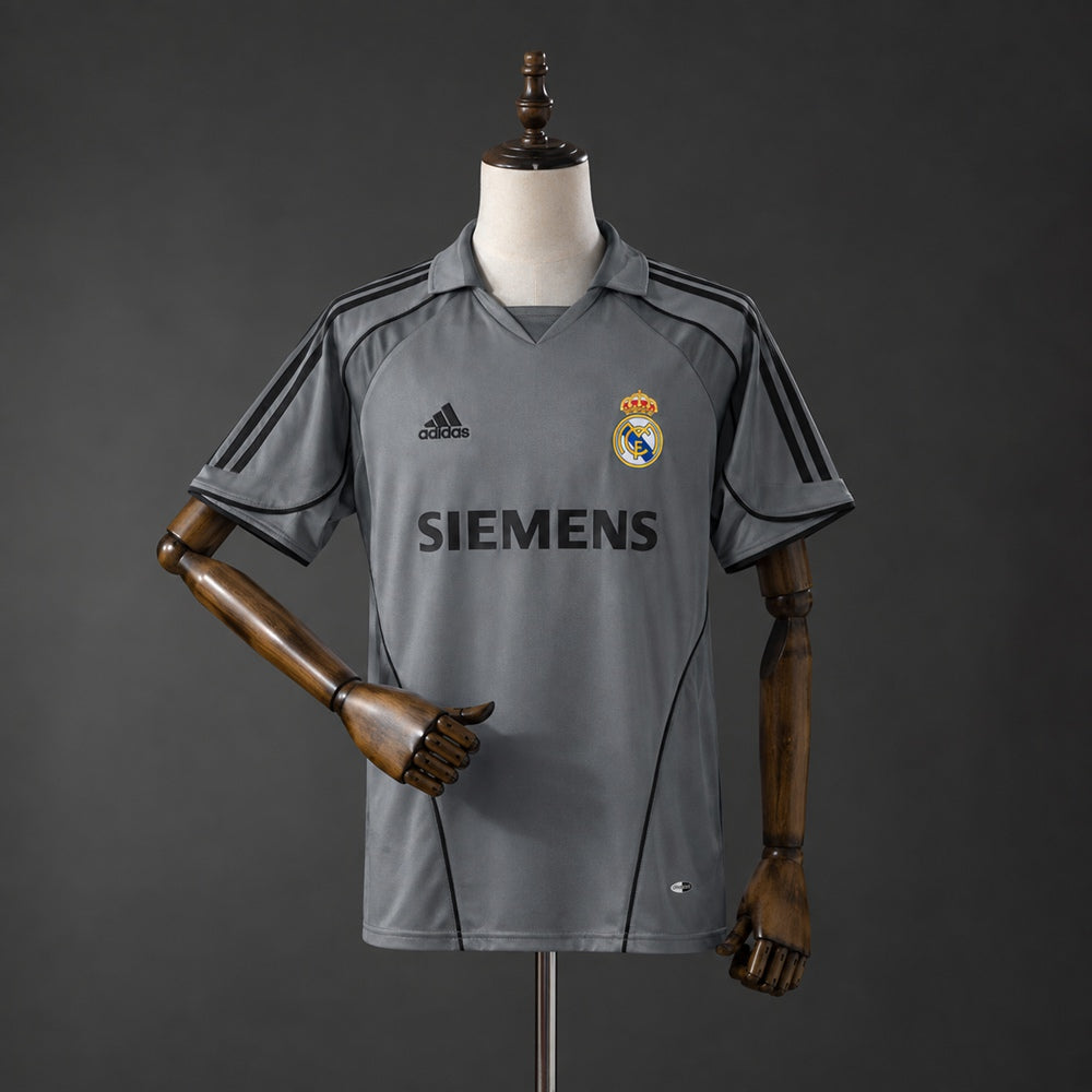 Camiseta Retro Real Madrid 05/06