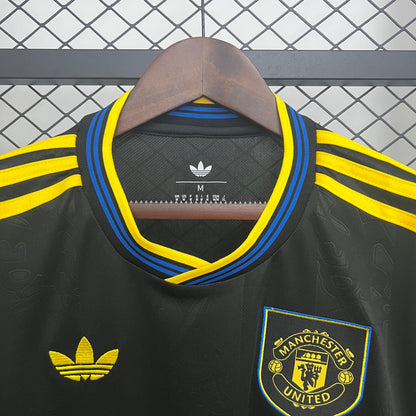 Manchester United 2ª Equipación 25/26