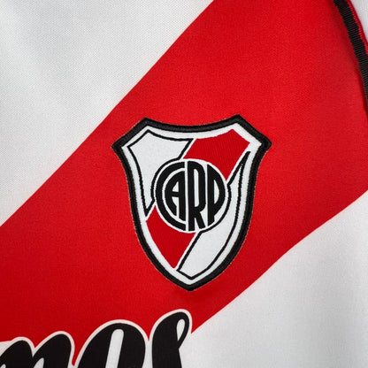 River Plate 00/01