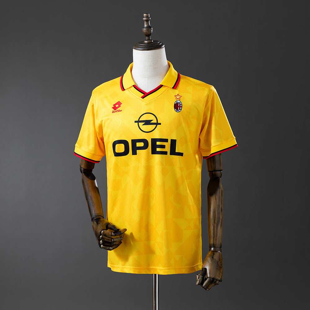 Camiseta retro AC Milán 1995/96 amarilla